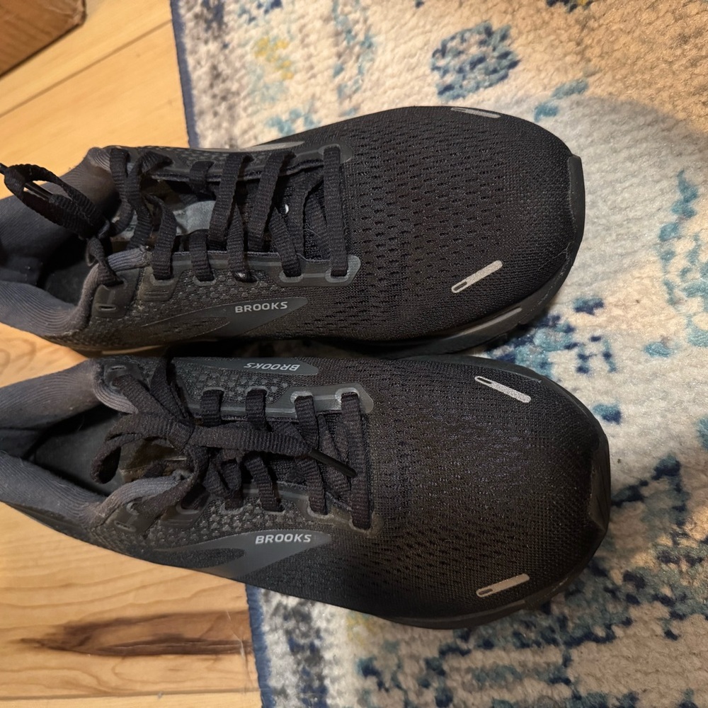 Brooks Charcoal Athletic Sneakers